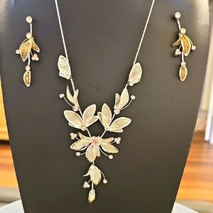 Elegant Silver Leaf Necklace With Pink Stones and Earring Set. Vintage